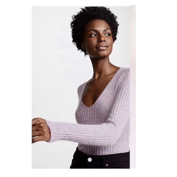 Rag & Bone Donna Lightweight V Neck Pullover Sweater in Lilac. - Picture 5 of 9